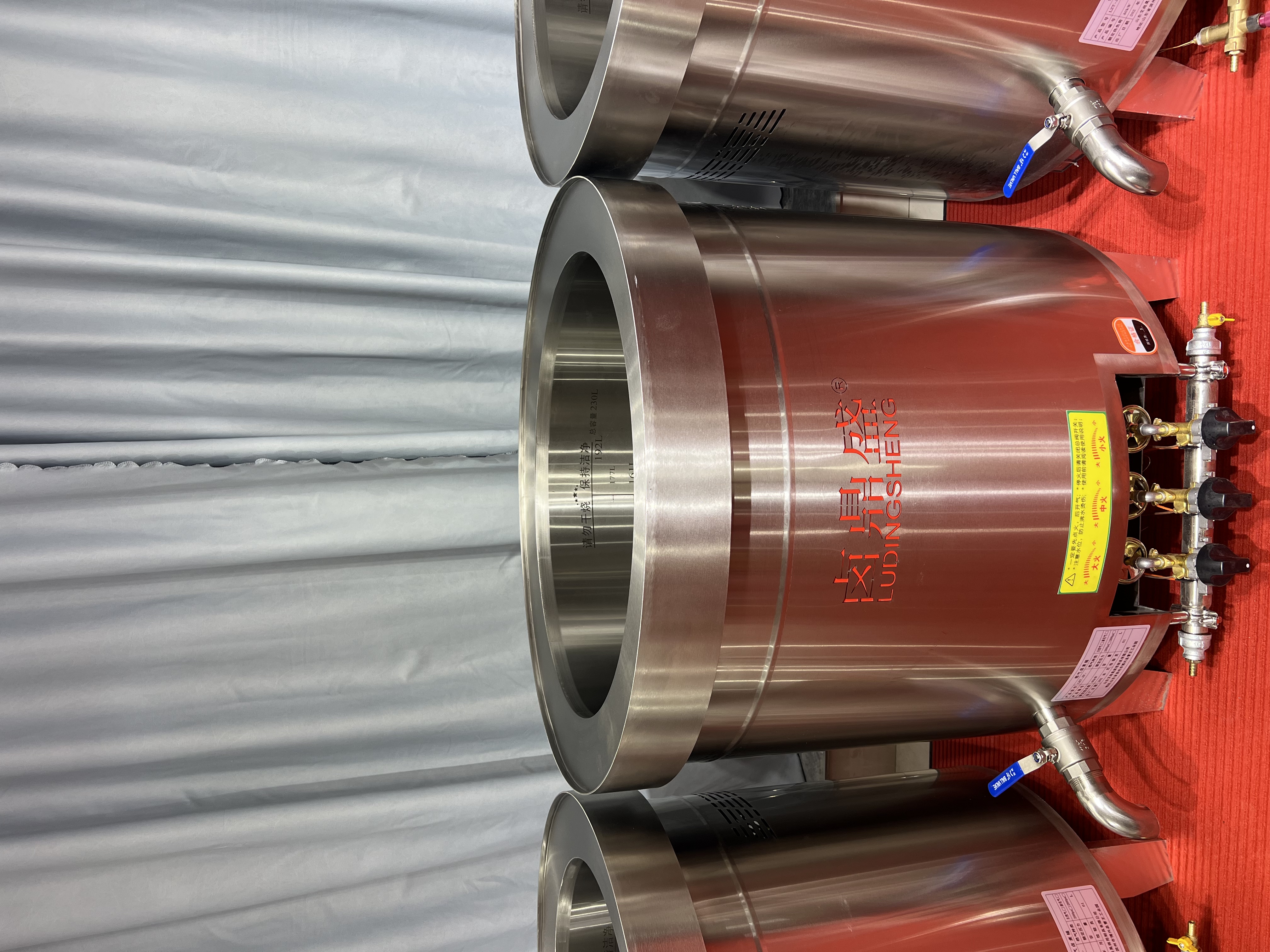 不锈钢燃气节能汤桶煮牛羊肉汤锅卤煮锅商用保温加厚大容量吊汤锅