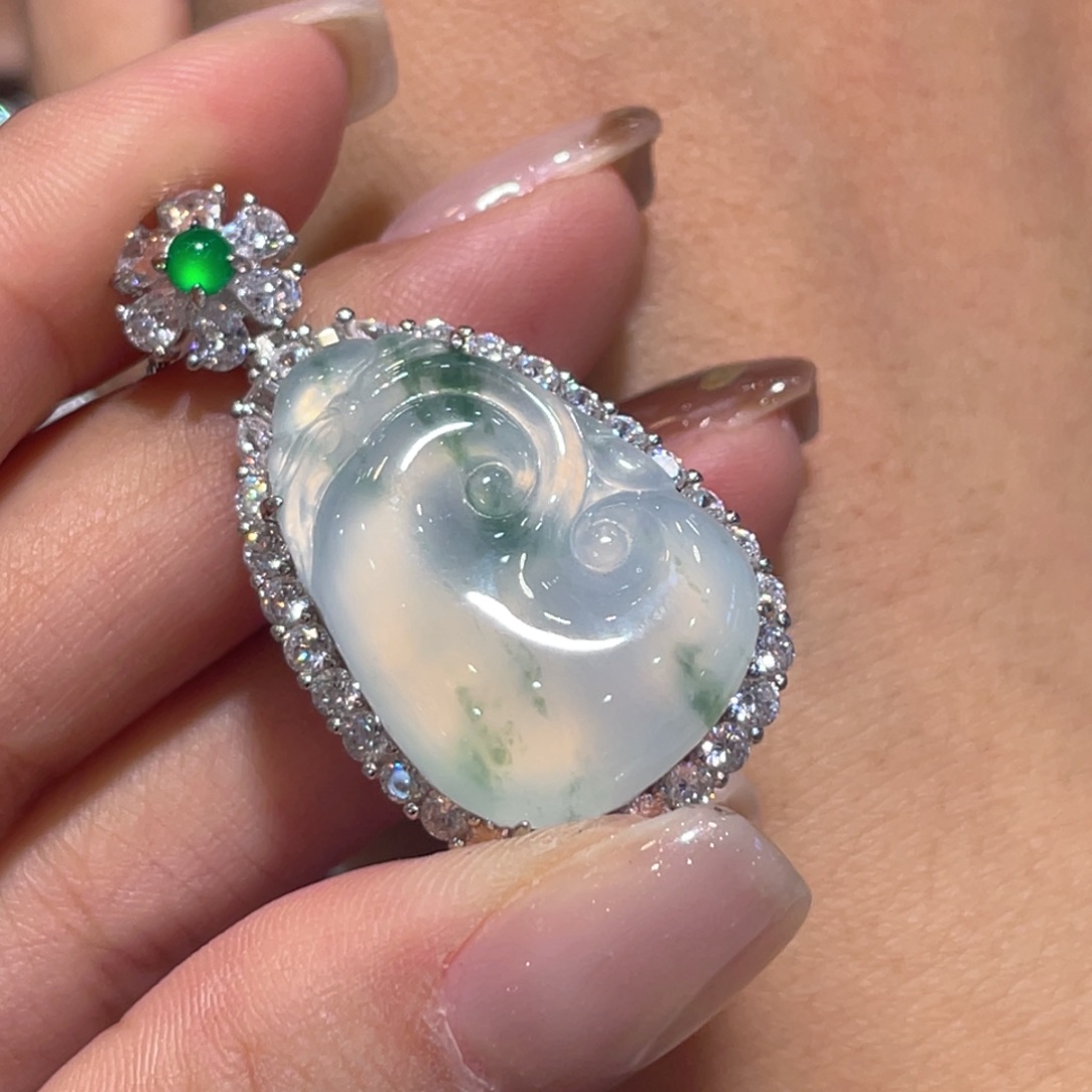 颈饰银S925镶嵌翡翠吊坠