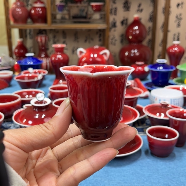 景德镇陶瓷花口闻香杯