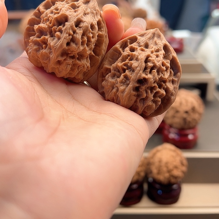 把件文玩核桃40 野牛 w-015