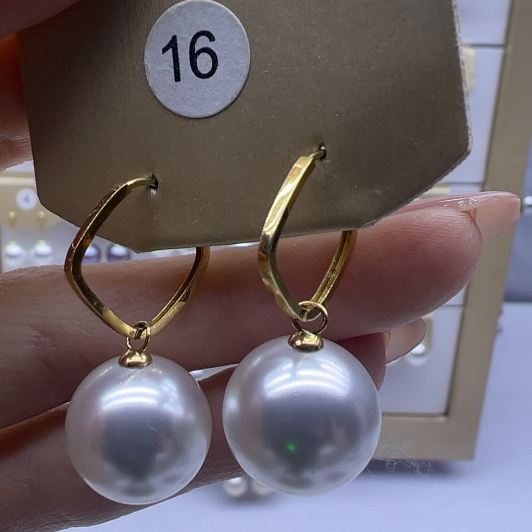 18K金镶嵌耳饰淡水珍珠