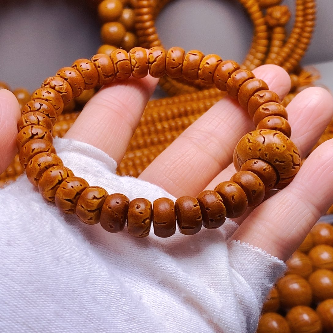 吊坠桃核6乘 10核片手微瑕疵39