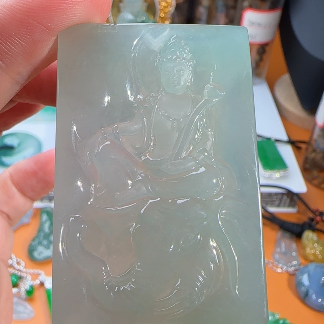 翡翠未镶嵌颈饰普贤菩萨