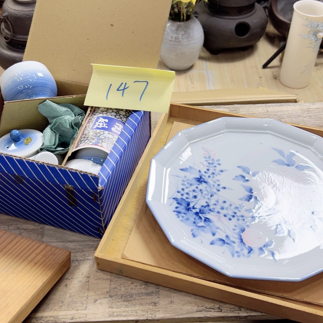 瓷片陶瓷和金属表面上产生强烈