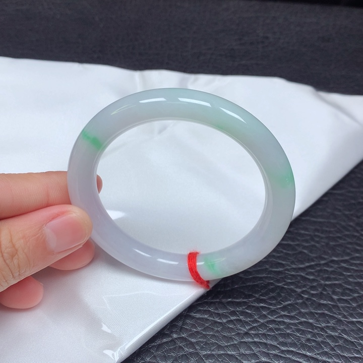 翡翠手镯（圆镯）未镶嵌