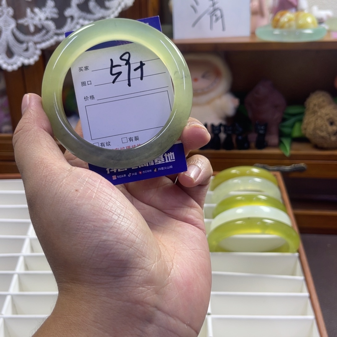 蛇纹石玉未镶嵌手镯319