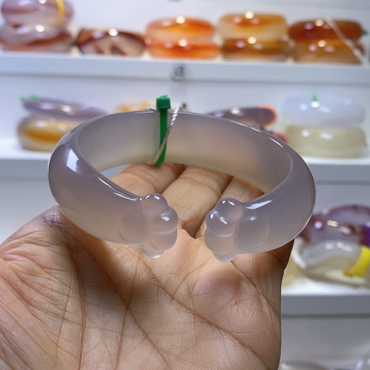 玛瑙/玉髓手镯未镶嵌多****y