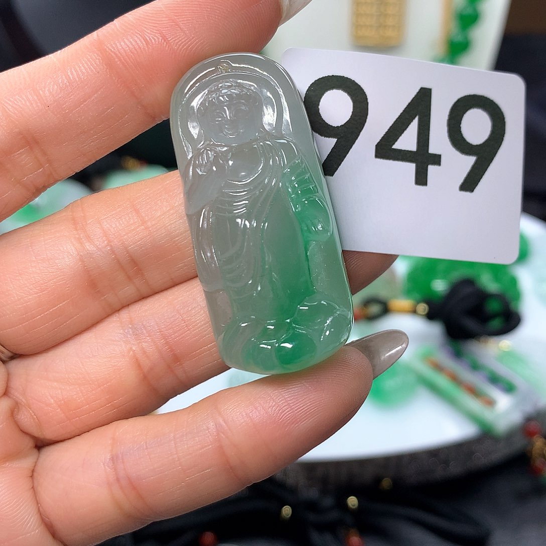 翡翠吊坠(赠链)未镶嵌