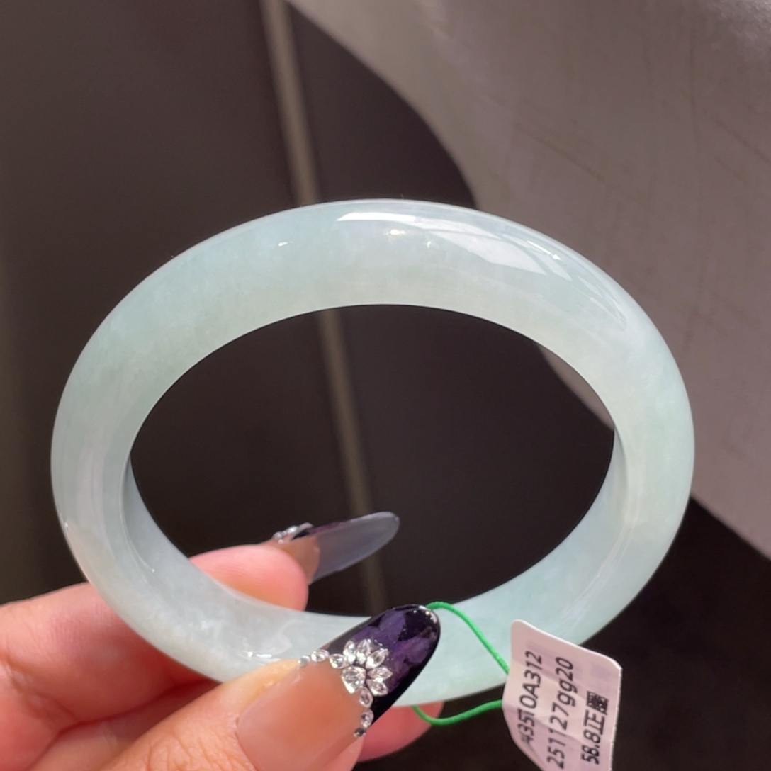 翡翠未镶嵌手镯【万内强推】冰晴绿正圈手镯