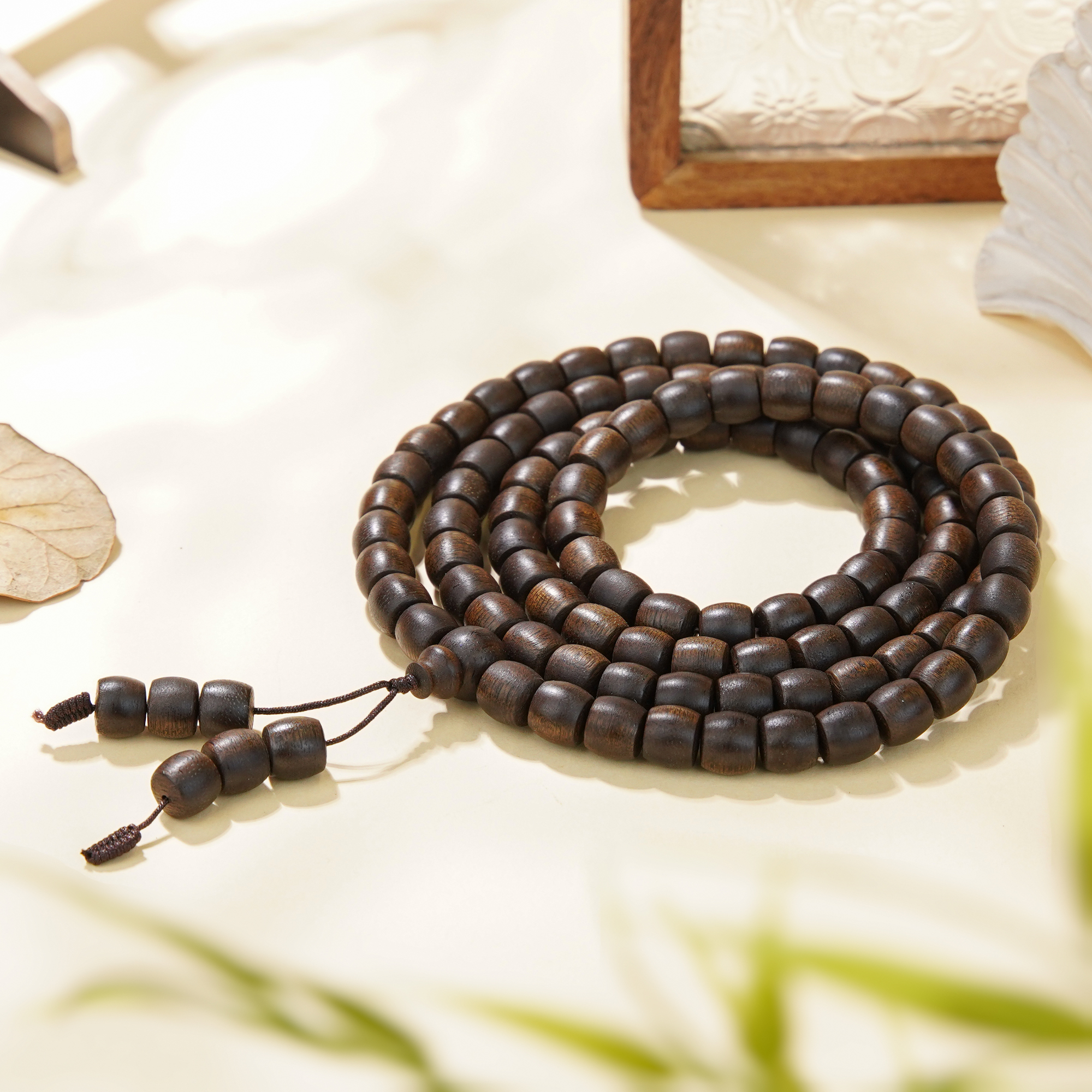 沉水紫奇楠0.8*108桶珠素多圈沉香手串/ZQ00028