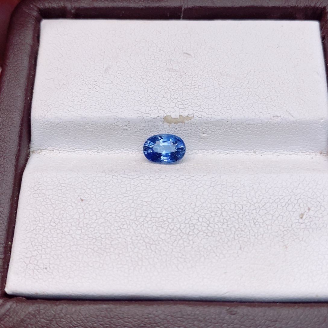 蓝宝石裸石未镶嵌蓝宝石1.31克拉