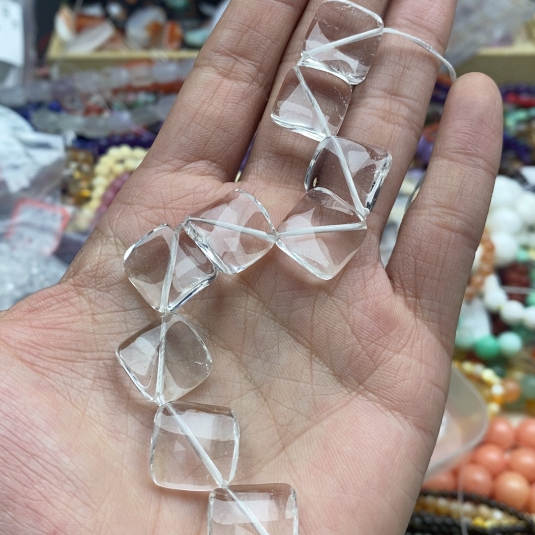 玛瑙/玉髓未镶嵌珠宝半成品两个天然透体白水晶水波纹方片17mm