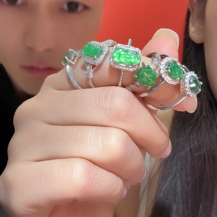 翡翠戒指银S925镶嵌翡翠