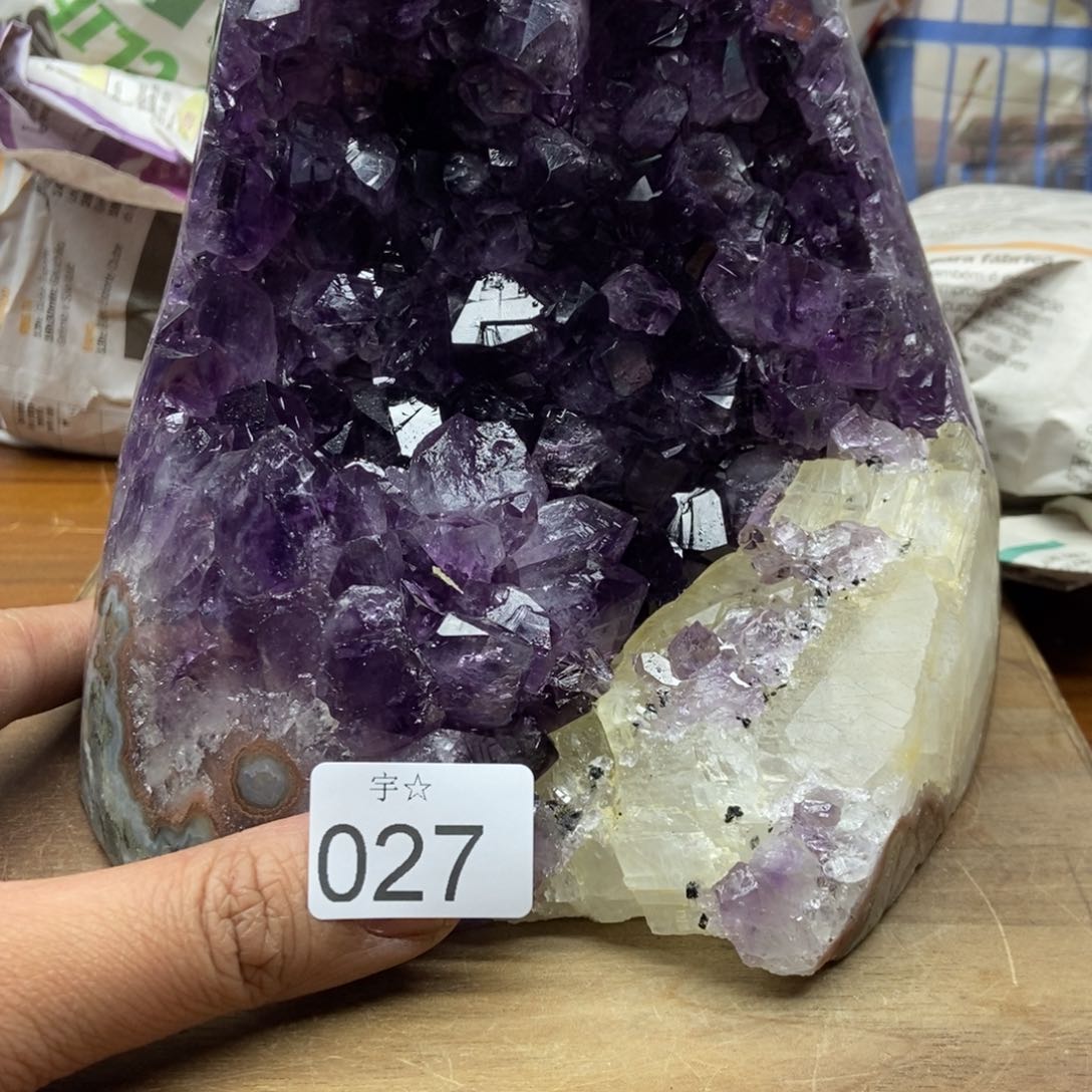 紫晶天然水晶摆件未镶嵌
