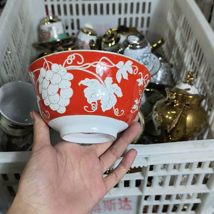 摆件陶瓷默认微瑕发两个。。。。