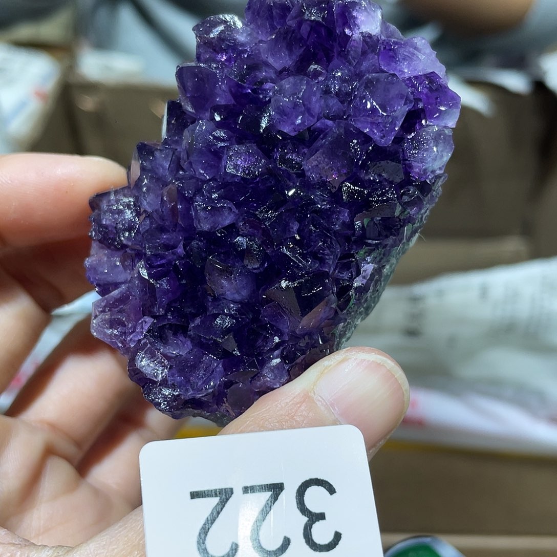 水晶摆件……未镶嵌