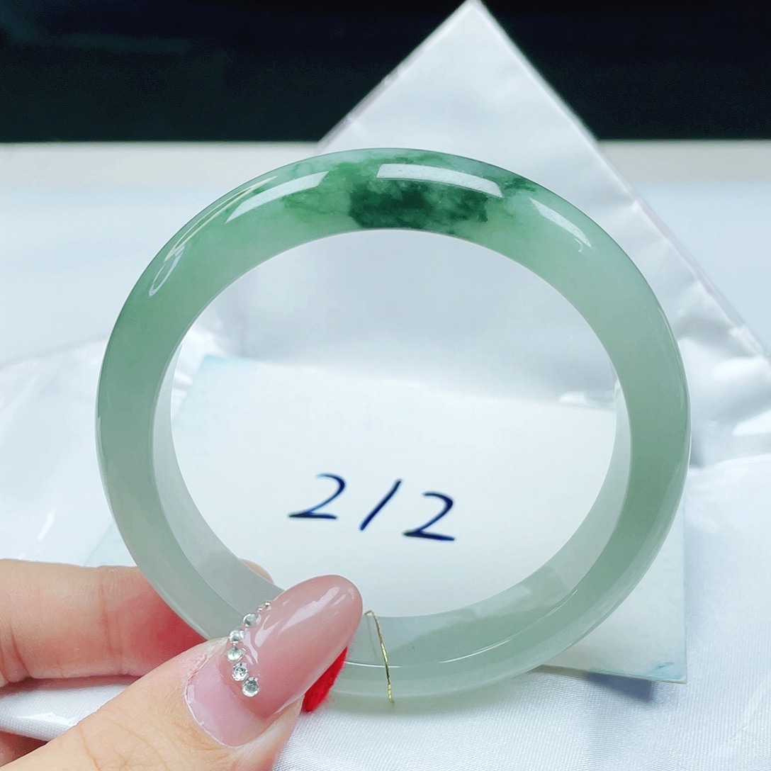 翡翠未镶嵌手镯 正圈57+