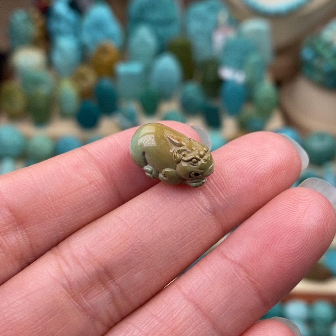 未镶嵌绿松石珠宝奇石