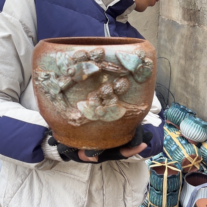 红陶手工有空捏花口径16高度16