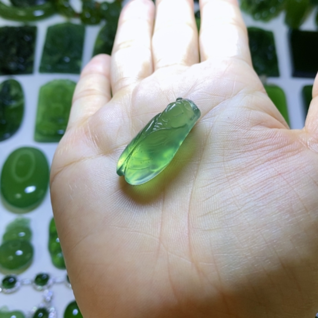 【闪购商品】蛇纹石玉颈饰未镶嵌