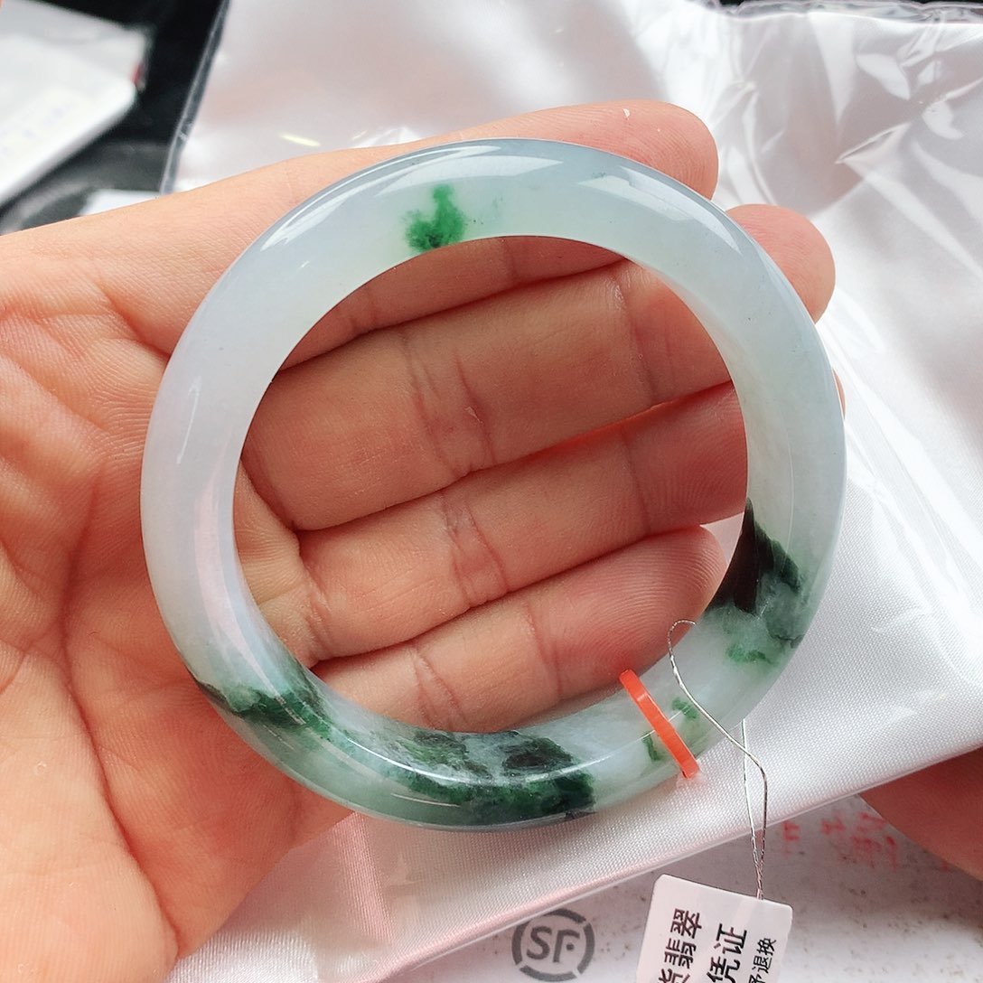 翡翠手镯未镶嵌天然翡翠手镯