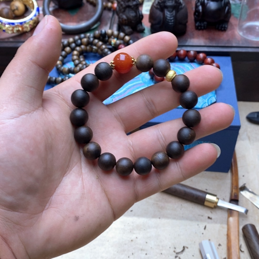 大叶紫檀（黑酸枝木类）