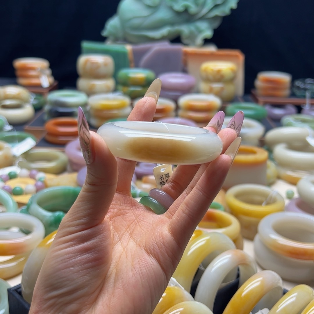 石英质玉手镯未镶嵌?***?