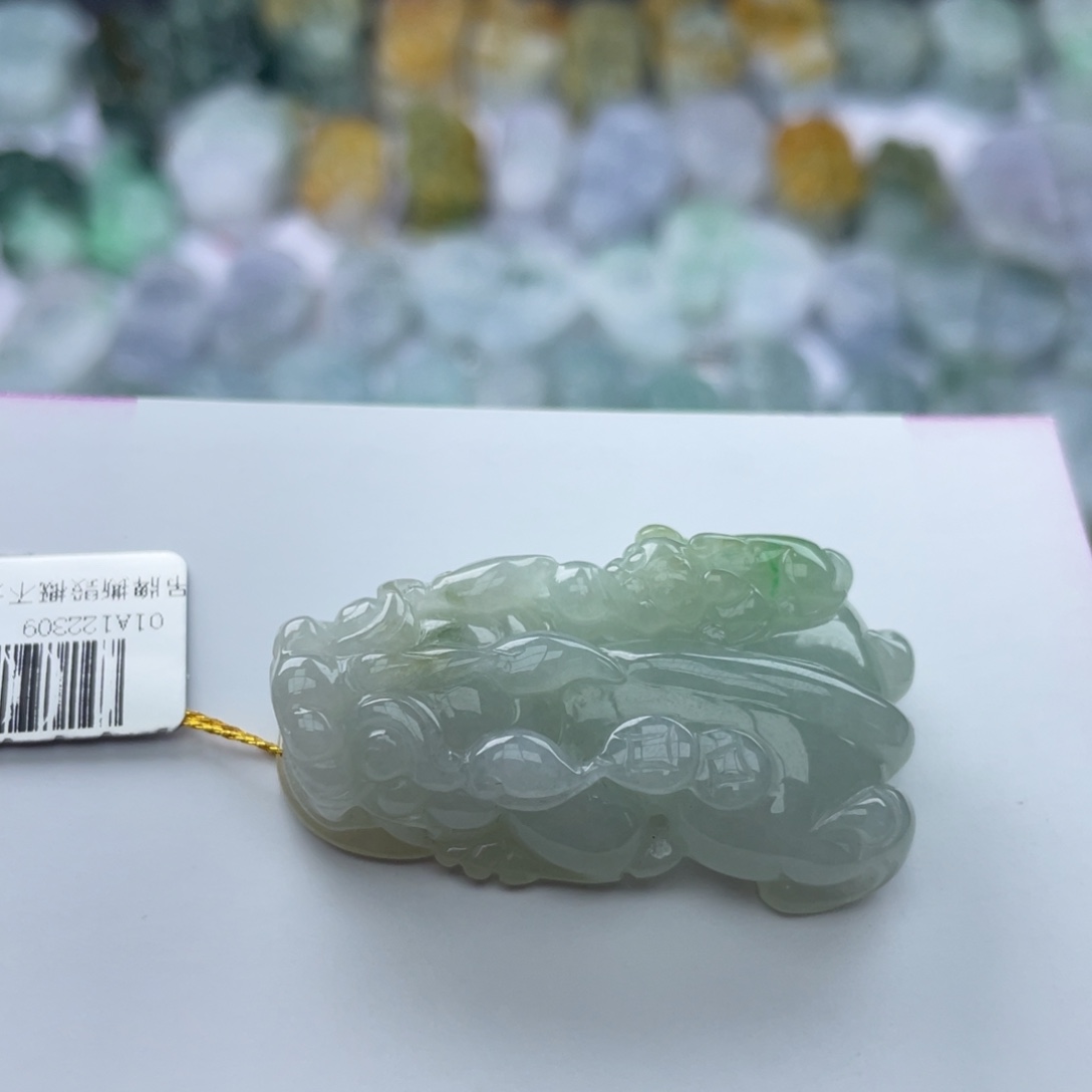 翡翠颈饰未镶嵌貔貅