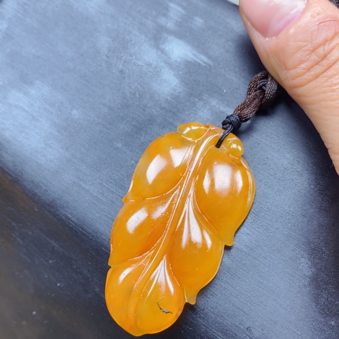 石英质玉（黄龙玉）颈饰未镶嵌