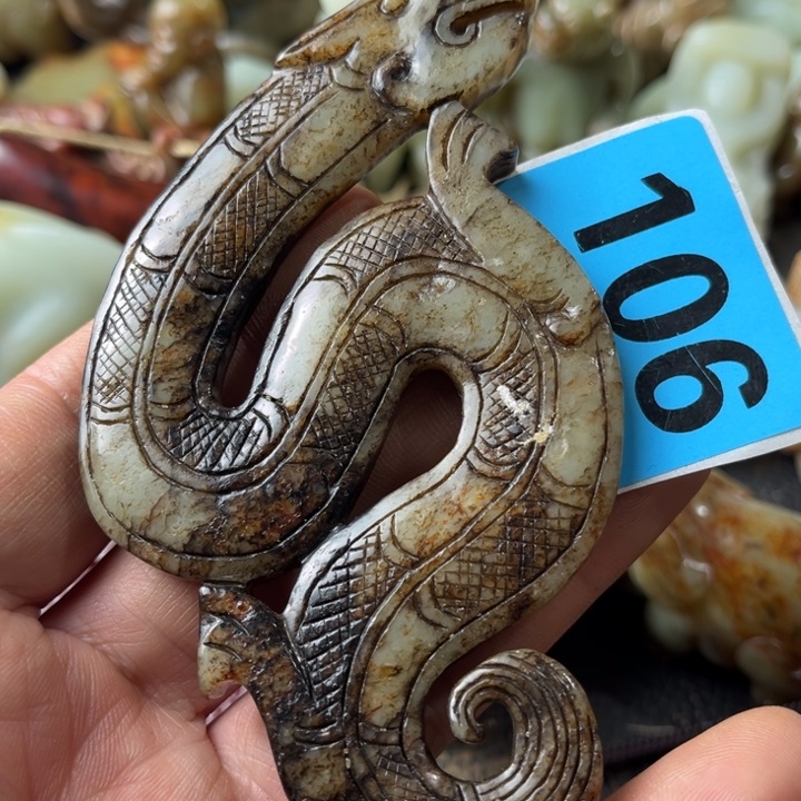 和田玉颈饰未镶嵌