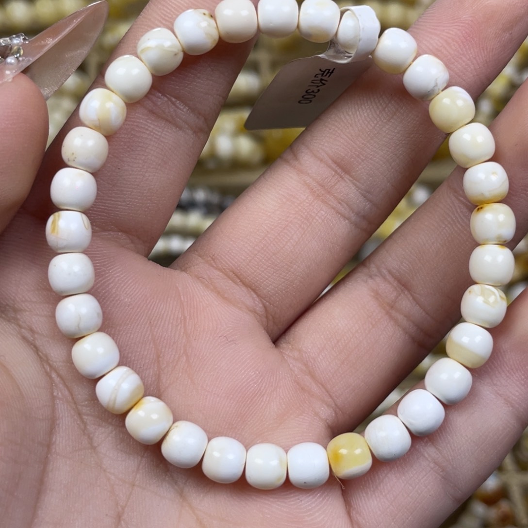 手绳琥珀未镶嵌6m