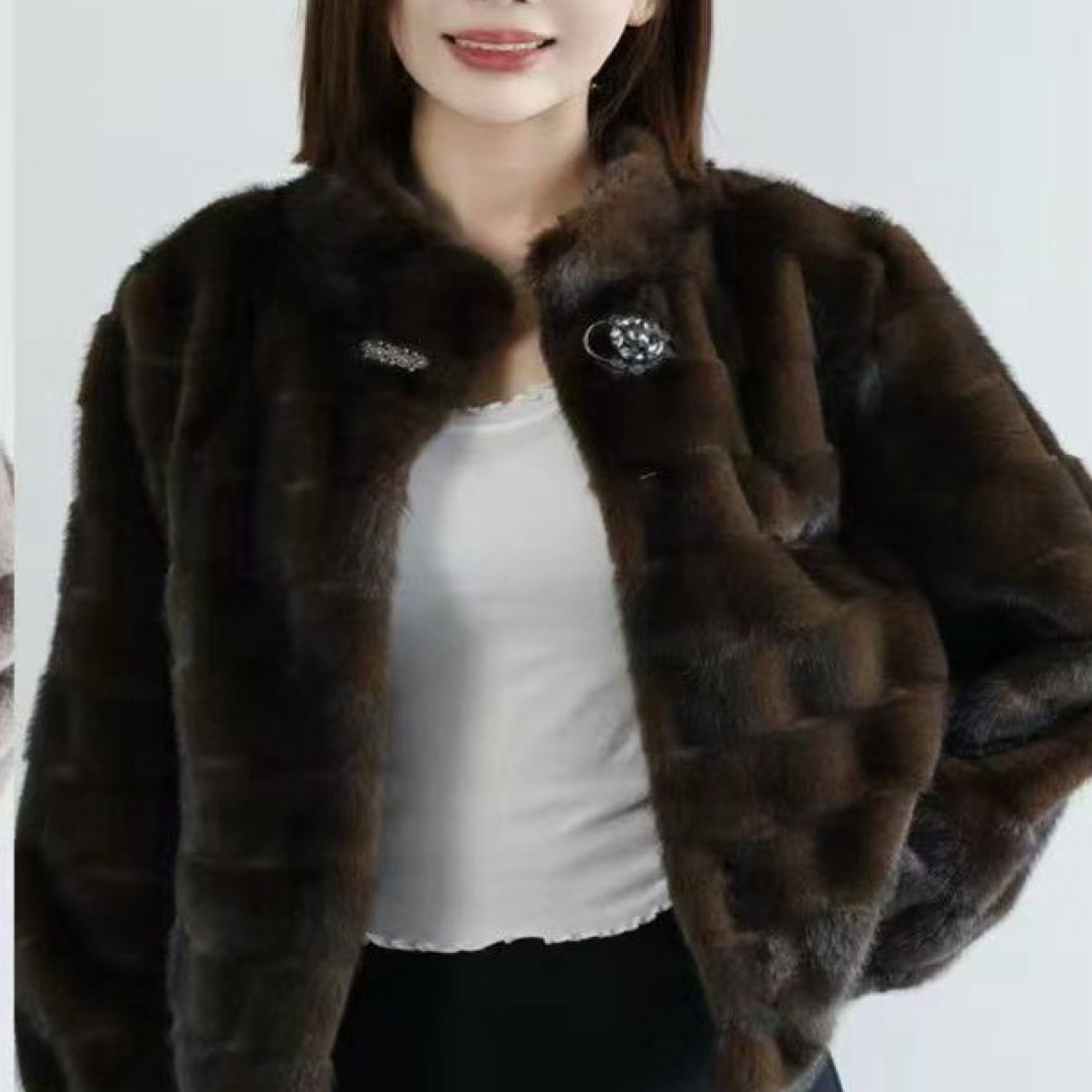 圆领保暖厚款皮草短外套