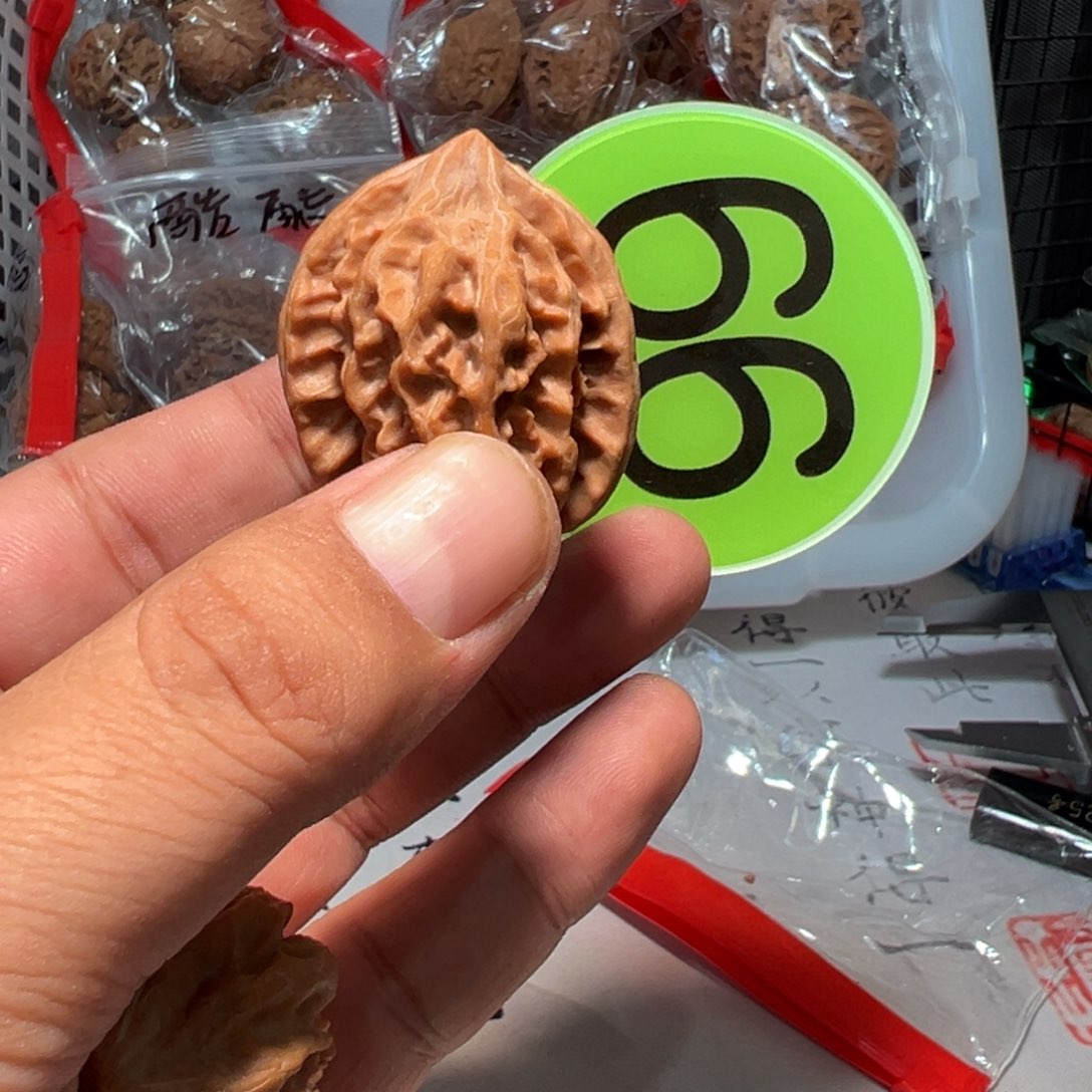 执***已文玩核桃，绿色99号