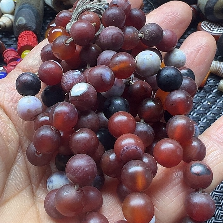 波***点玛瑙/玉髓未镶嵌手链