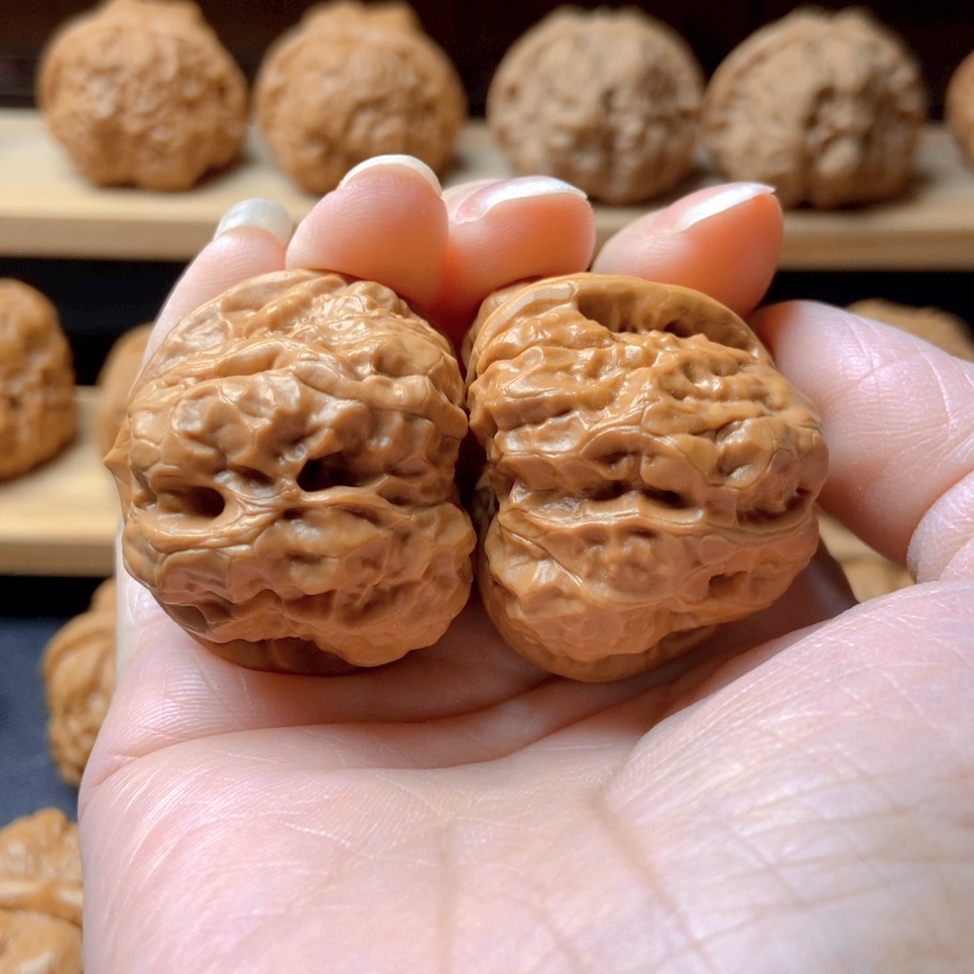 文玩核桃吊坠蛤蟆头