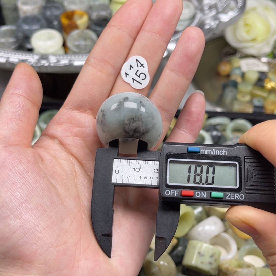 蛇纹石玉未镶嵌戒指