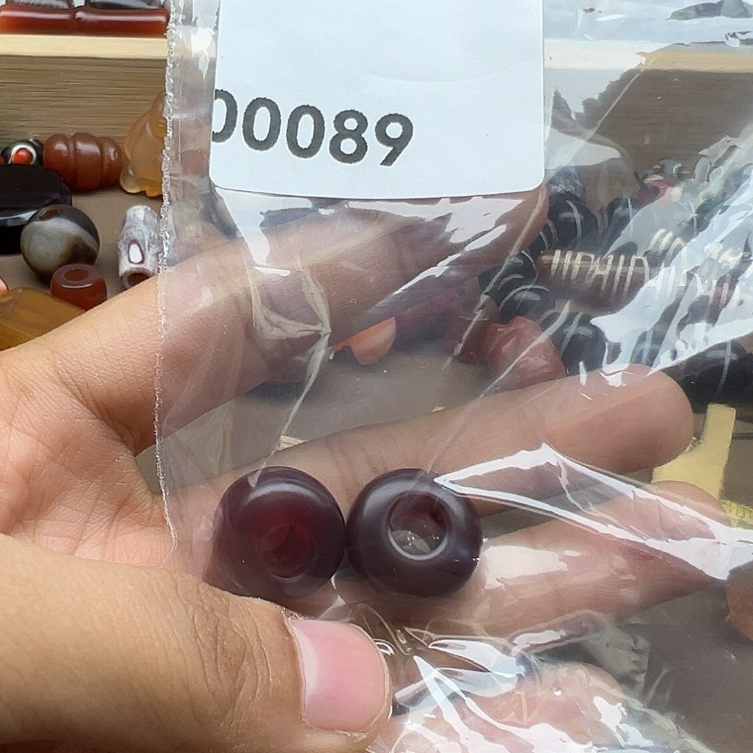 四***两玛瑙/玉髓合金珠宝半成品