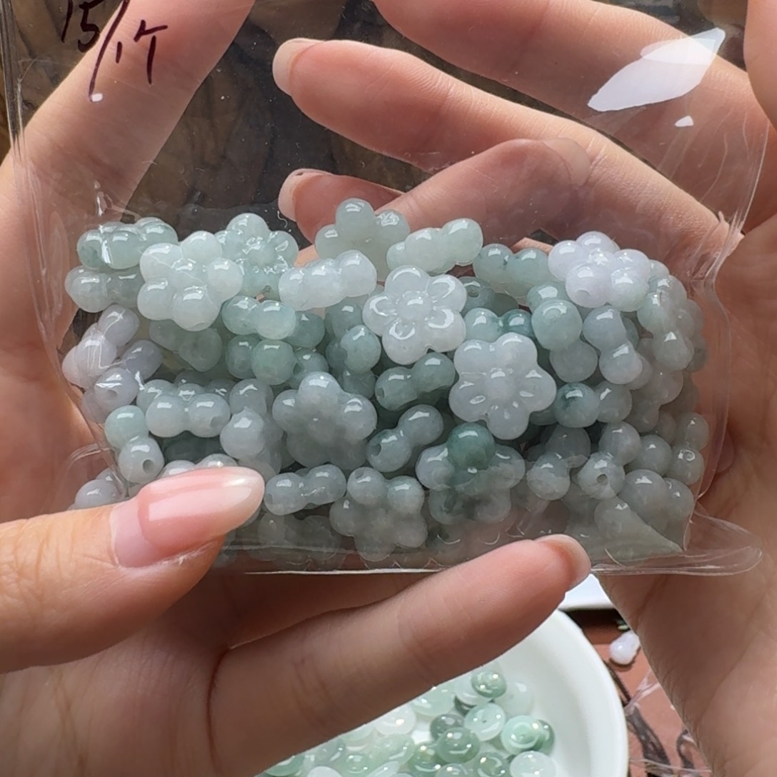 未镶嵌挂件翡翠福利1个，不包邮，拍一单邮费发货