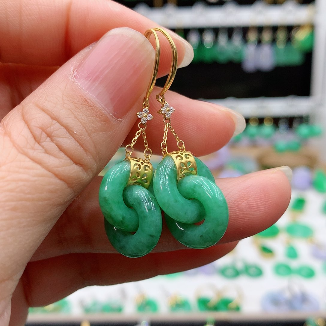 翡翠耳饰18K金镶嵌的