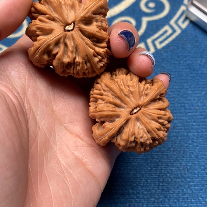 吊坠文玩核桃虎头王