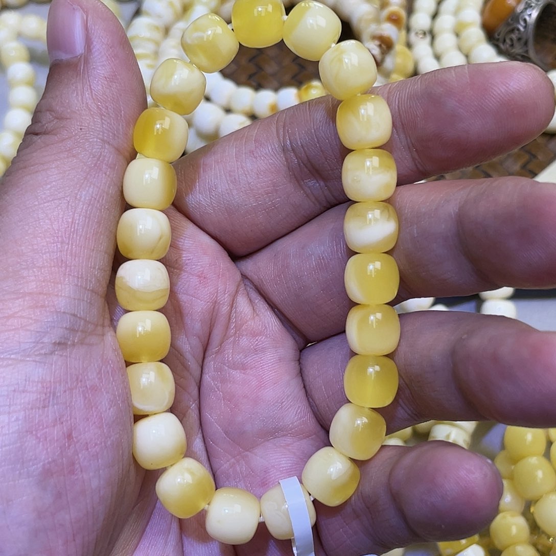 蜜蜡手串未镶嵌不**雨9✖️8.5mmm