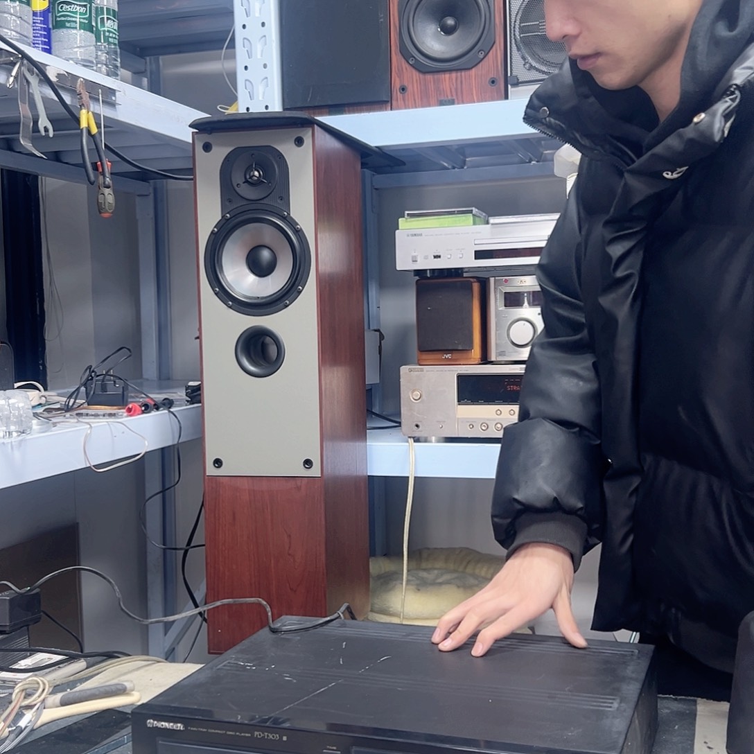 8新先锋303两碟cd机一台，功能全好用