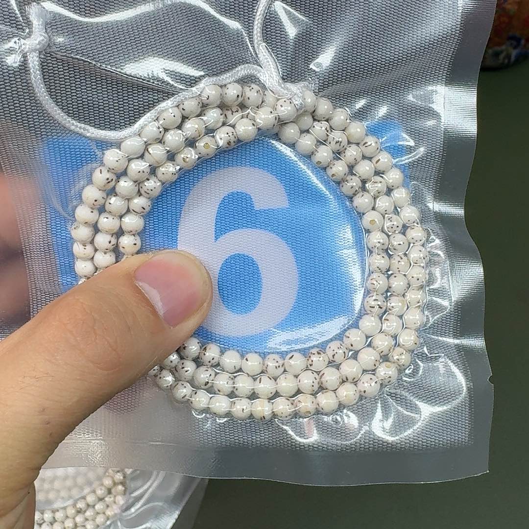 吊坠星月菩提5圆珠背月。   6
