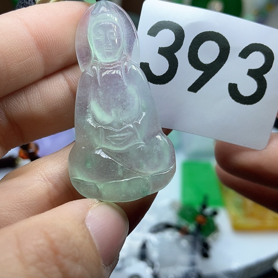 翡翠吊坠(赠链)未镶嵌