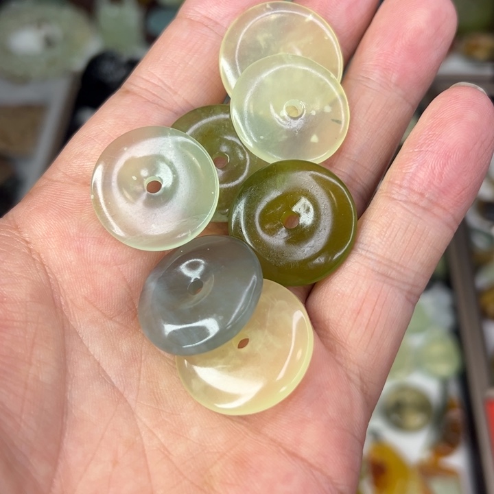 未镶嵌岫玉颈饰高品平安扣福利款