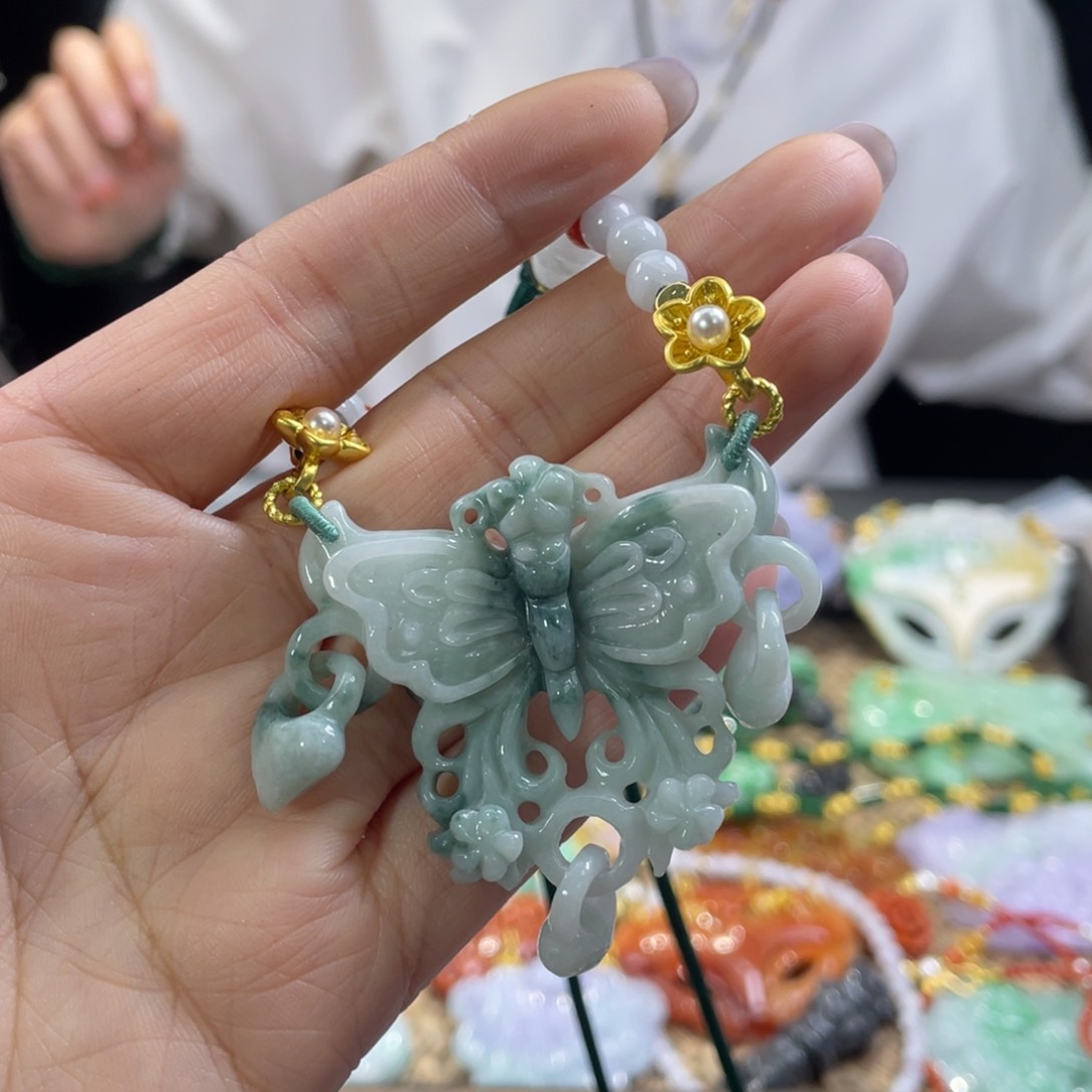 翡翠颈饰未镶嵌代编织