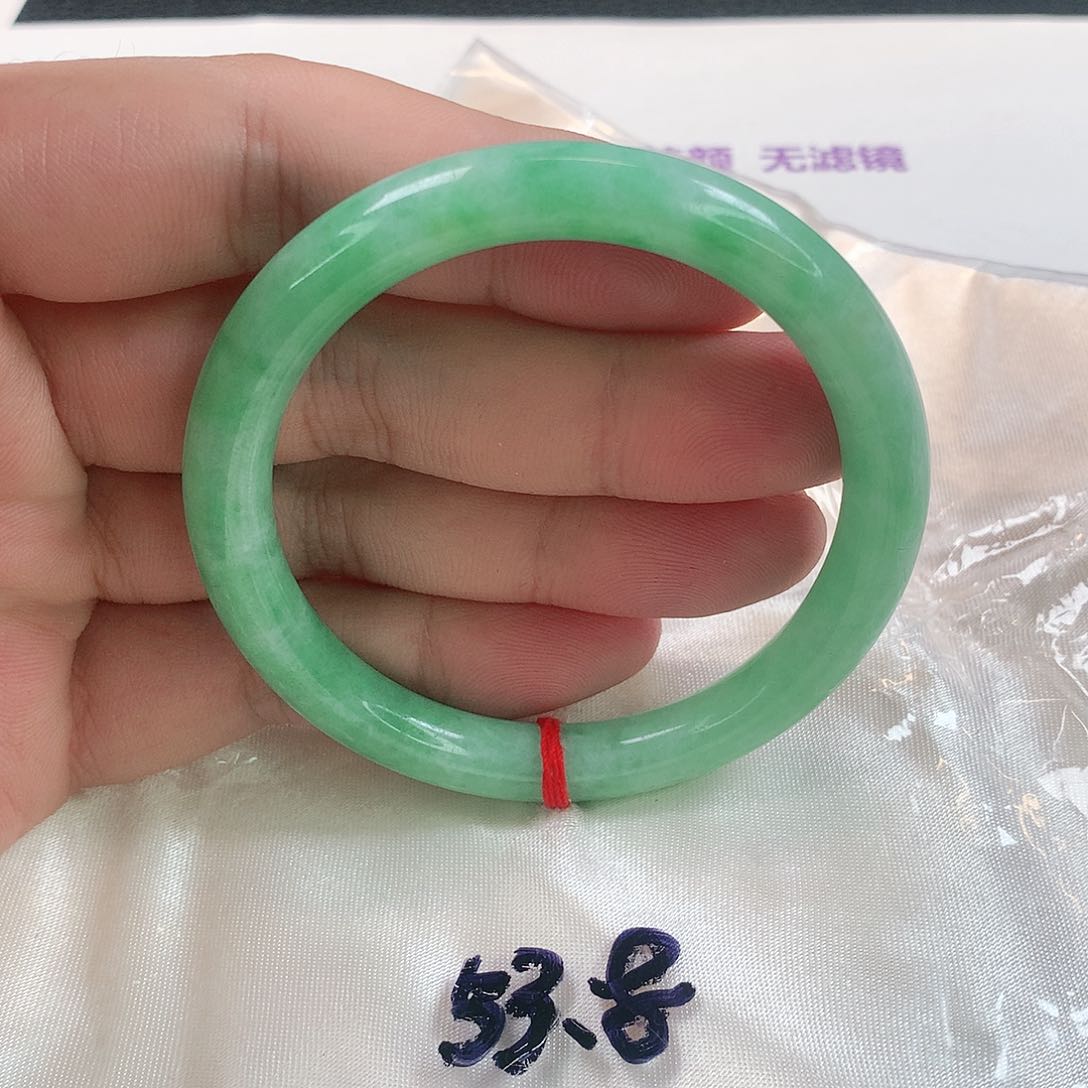 翡翠未镶嵌手镯（圆镯）360号