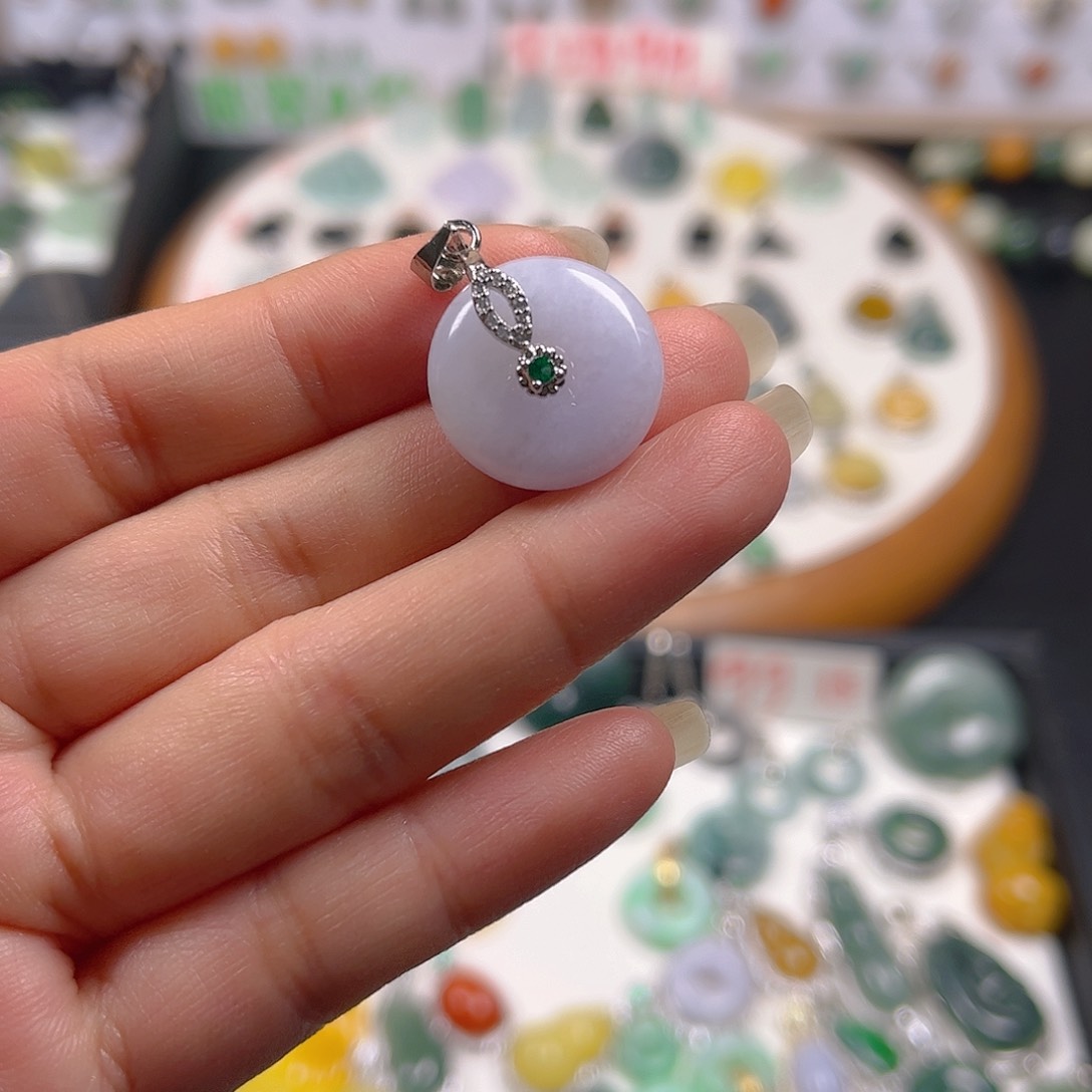 【闪购商品】翡翠颈饰未镶嵌敏****栈吊坠