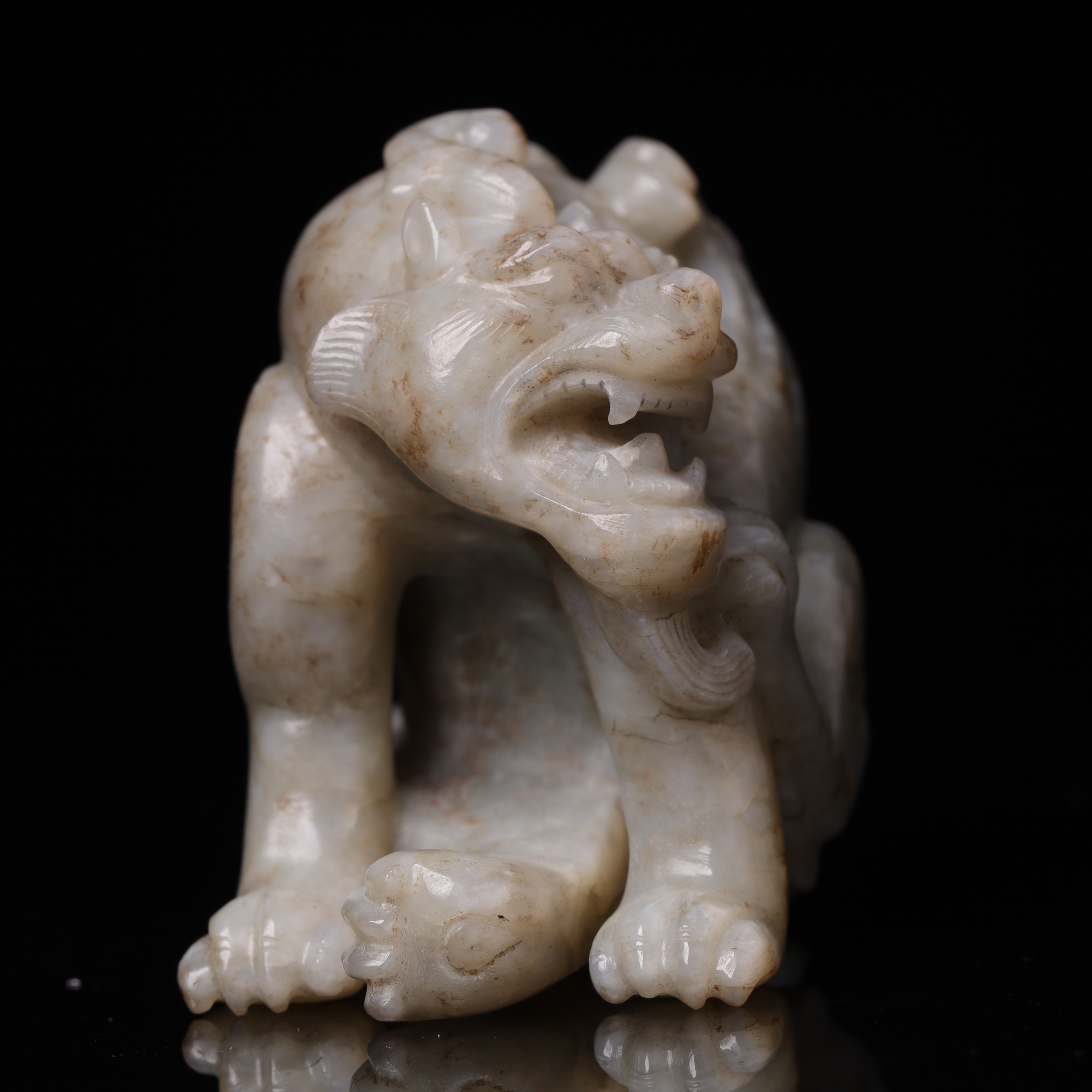 明代和田玉瑞兽把件-NX