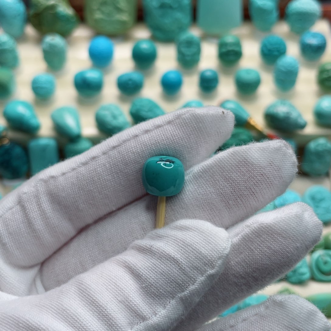 未镶嵌绿松石珠宝奇石